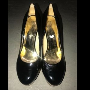 Michael Kors Patent leather platform Heels SIZE 10